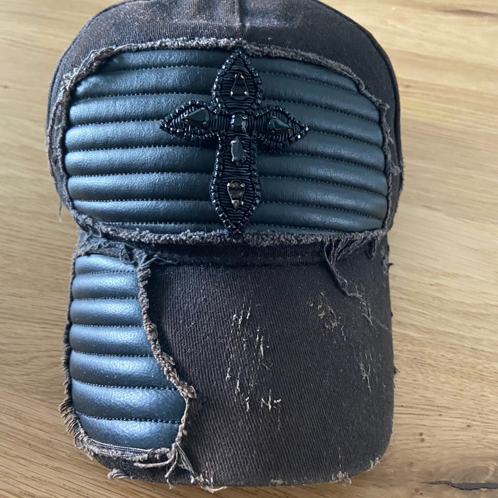 RH45 UNISEX DISTRESSED HAT